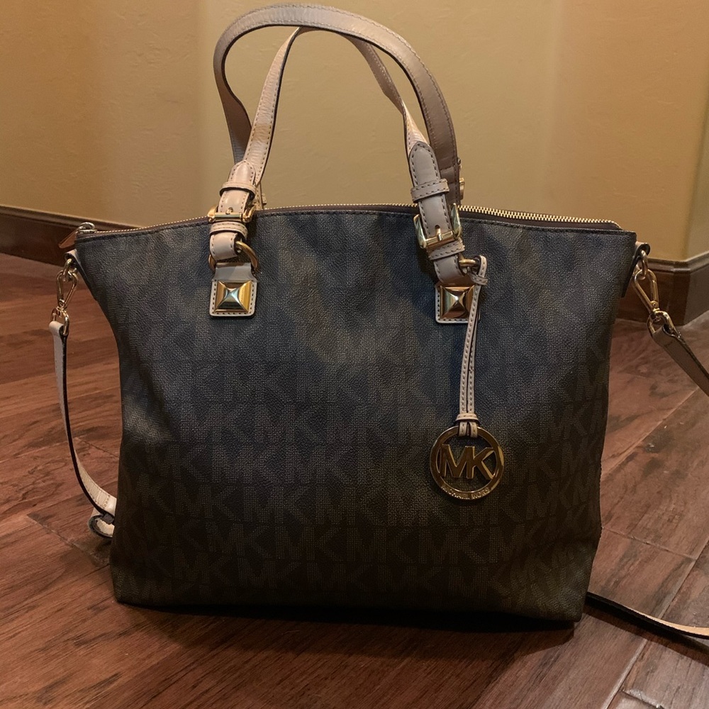 Michael Kors Nomad Large Logo Top-zip Tote Bag